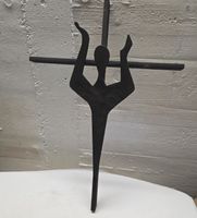 Schöne Eisen Skulptur/Kreuz Figur aus Metall..