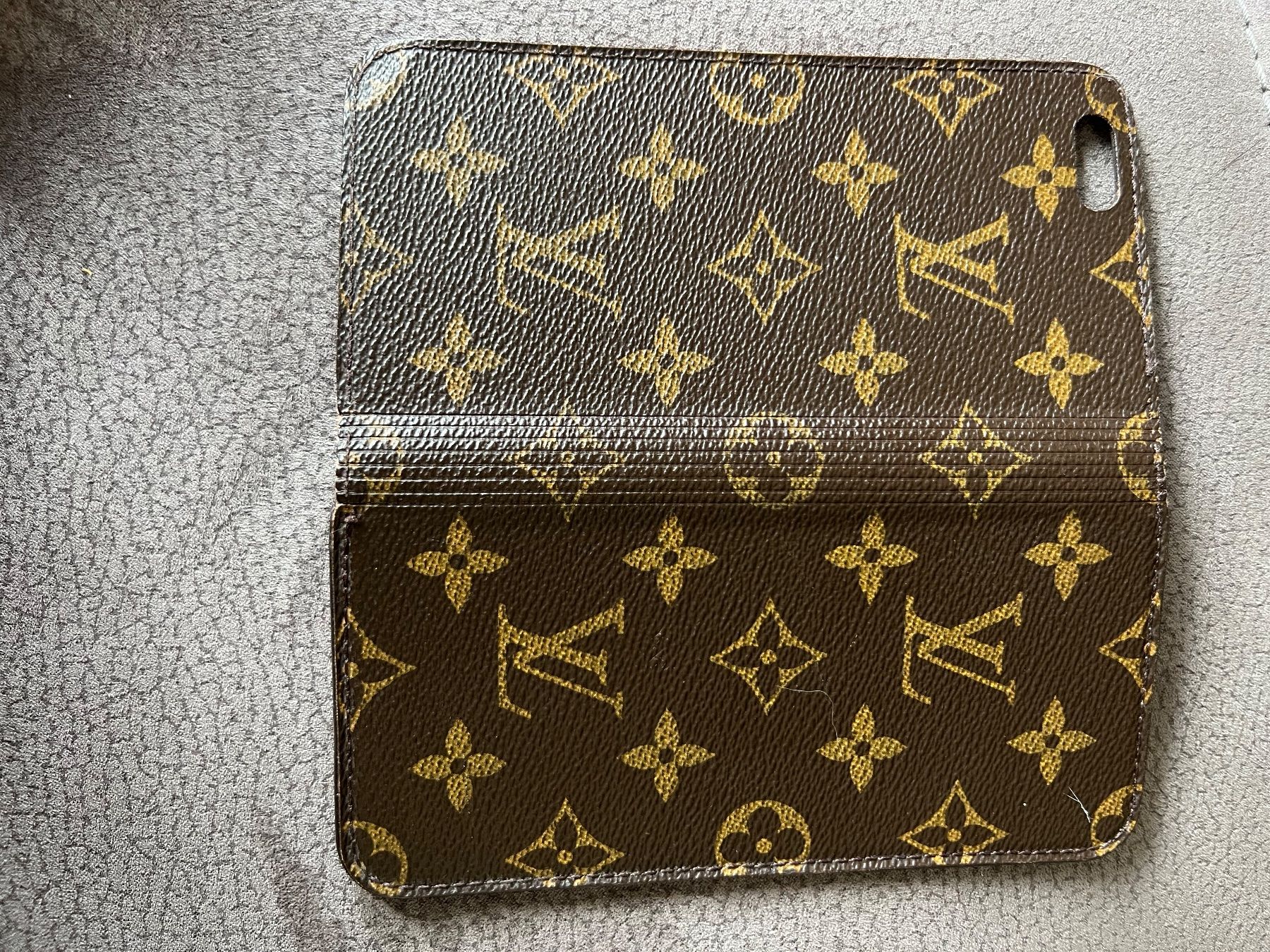 Louis Vuitton Cover & Protezioni schermo: Louis Viitton Handyhülle – Usato da Schaan venduto da mugerle 4