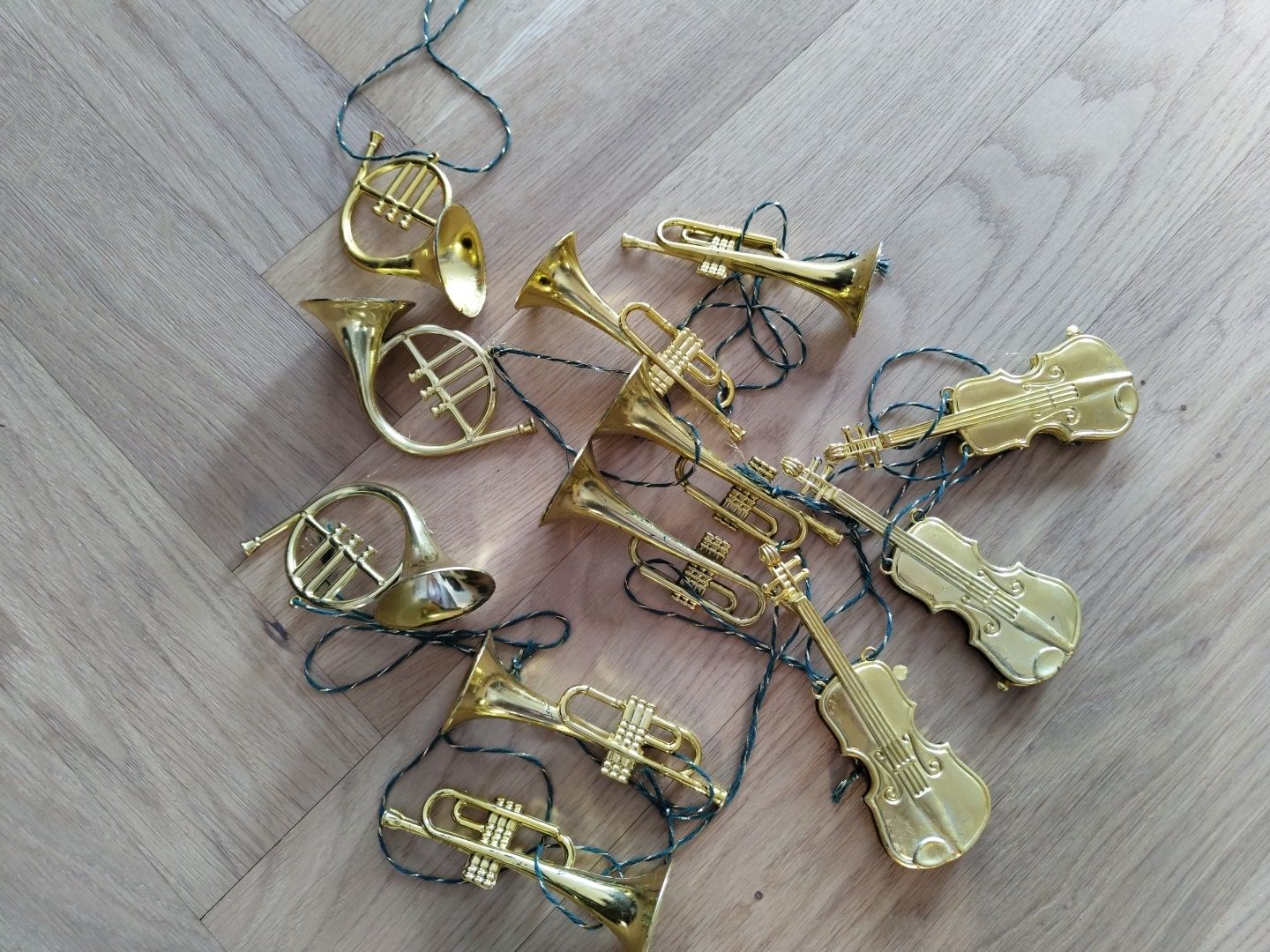 Tutte le decorazioni: 18 STK Musikinstrumente Deko ca.13 cm – Usato da Gams venduto da bigwolfi-schnuggel