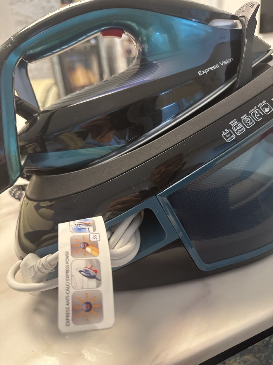 Tefal Bügeleisen: Tefal GV8151 Bügeleisen – Gebraucht aus Glattbrugg von prod01 9