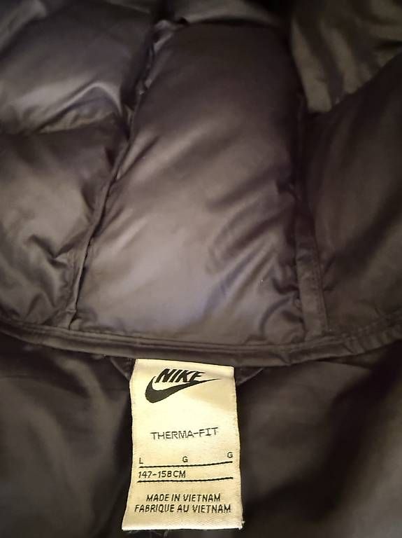 Giacche & Cappotti: Nike Kinder-Daunen Winterjacke – Usato da Merlischachen venduto da Jamie-Tristan 3