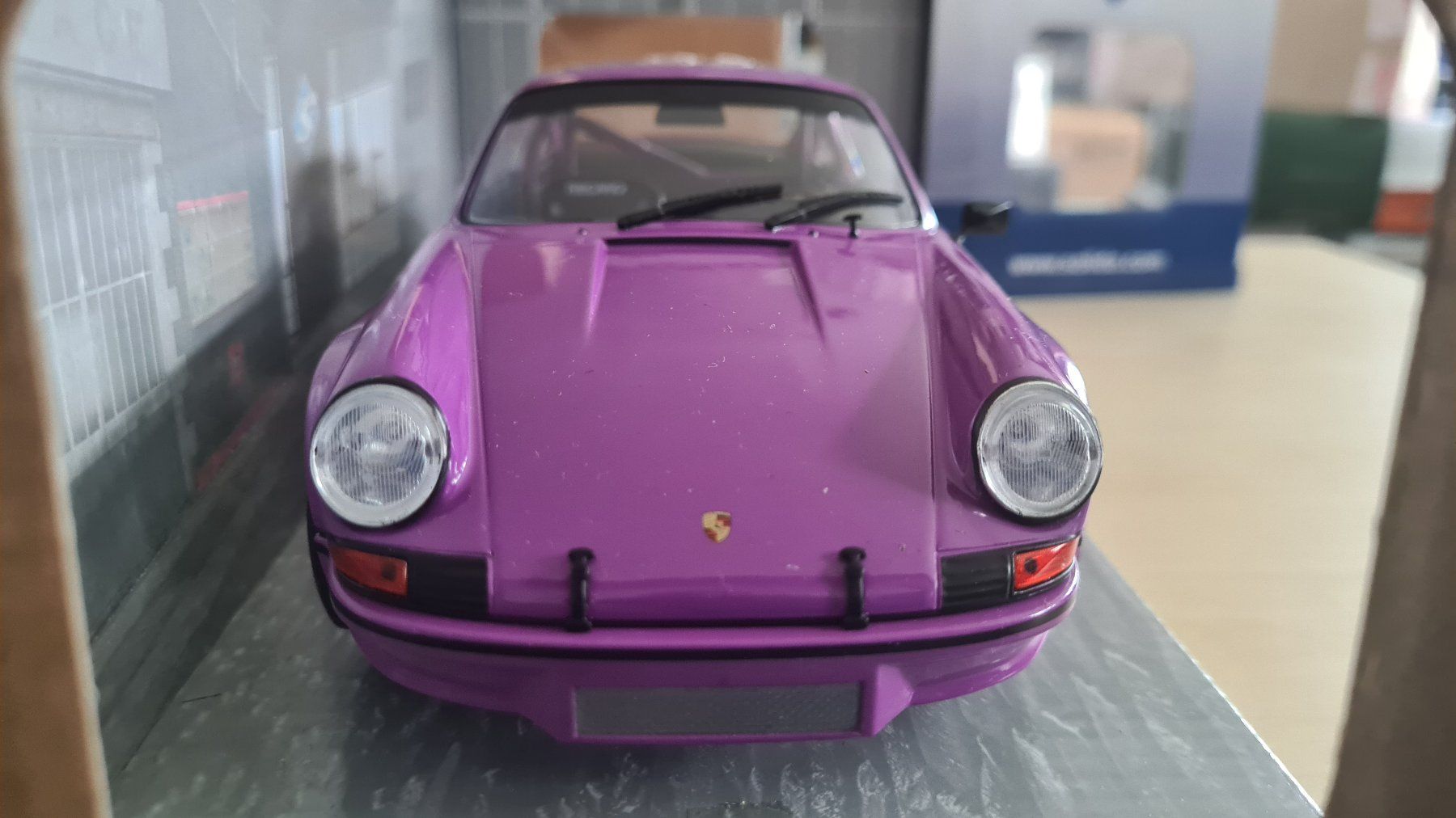 Solido Modellautos: 1:18 Porsche 911 RSR Violet - Solido – Neu (gemäss Beschreibung) aus Bassersdorf von jackbmw 6