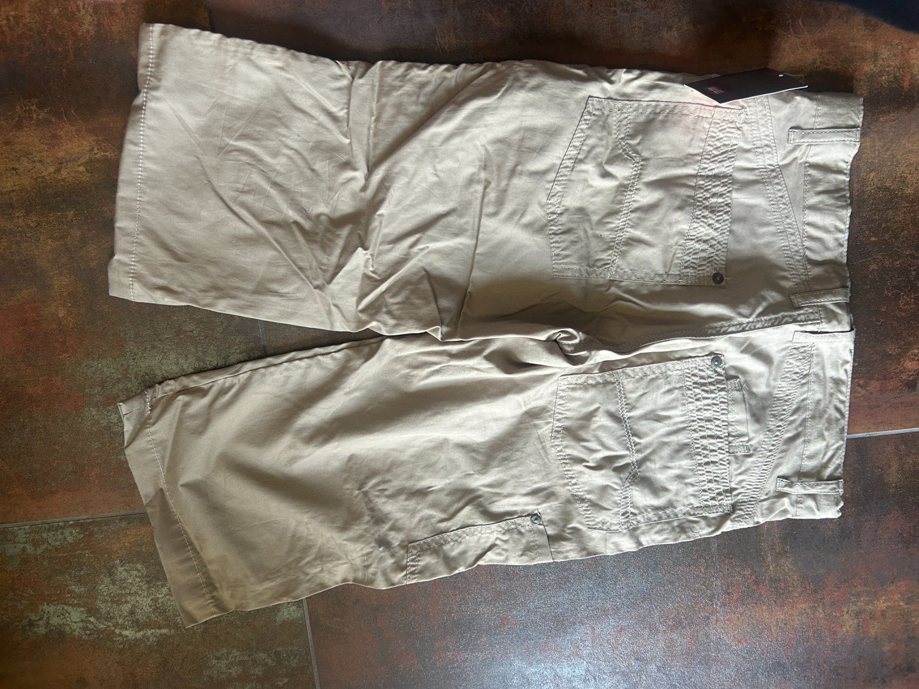 Pantaloni: neue 3/4 Hosen von WE – Nuovo (secondo la descrizione) da Abtwil SG venduto da Elocin0815 1