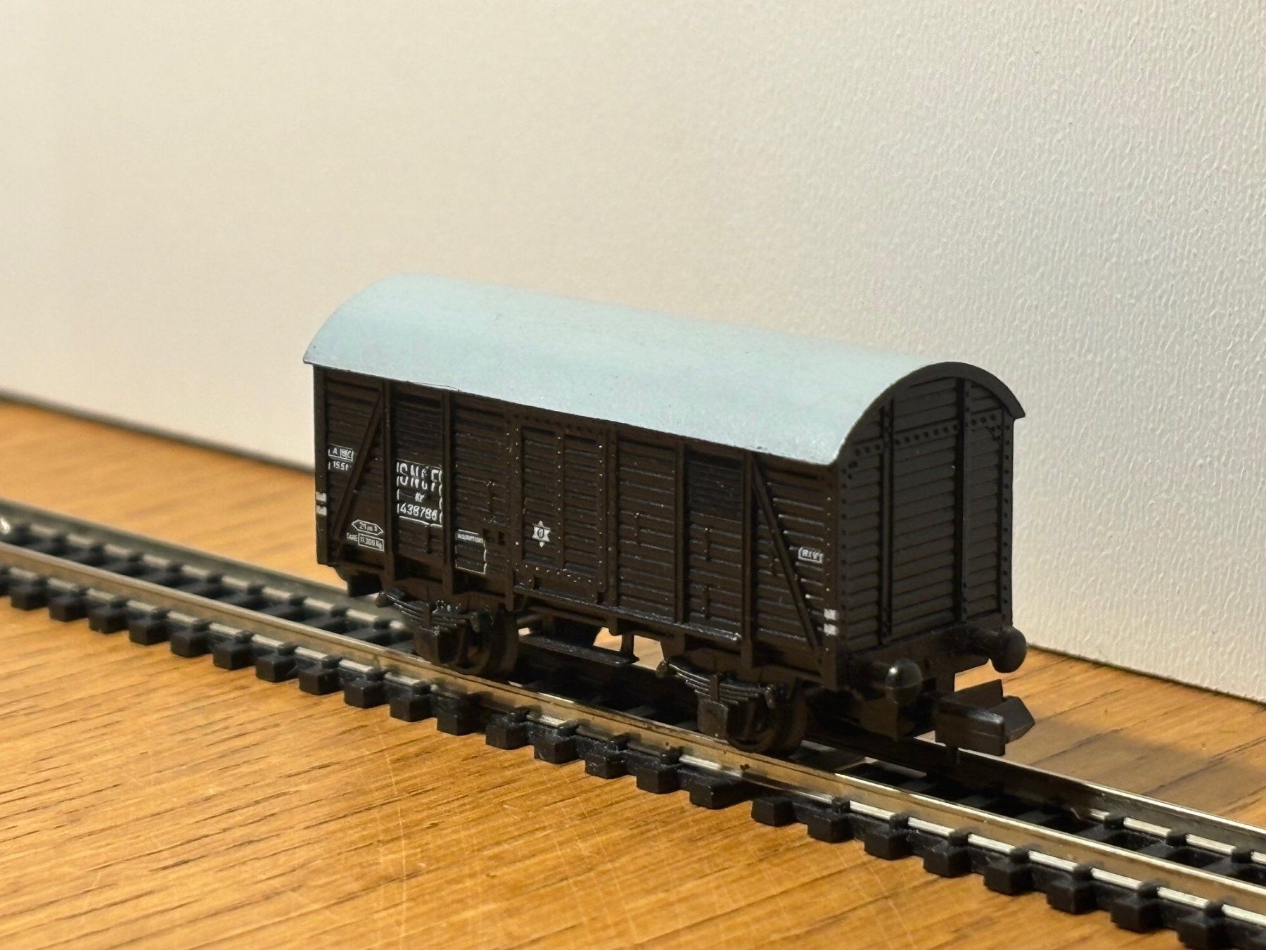 Modellini di ferrovie: *e1329: Güterwagen (Spur N)  -  #1 – Nuovo (secondo la descrizione) da Birsfelden venduto da Birs_25