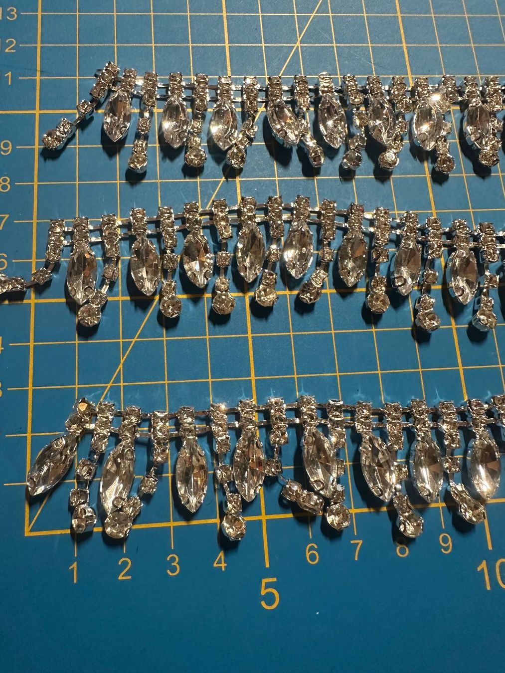 Kit bricolage: Strass Kette nähen – Nuovo (secondo la descrizione) da Bottighofen venduto da M.O.L