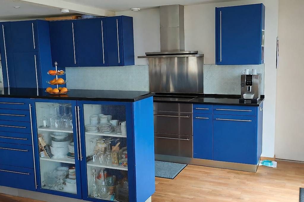 Cucine complete: Designküche mit Natursteinabdeckung, Edelstahl, MDF Fronten – Usato da Lommiswil venduto da Buechfink 4