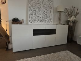 Weisses Sideboard mit viel Stauraum, Top Zustand!