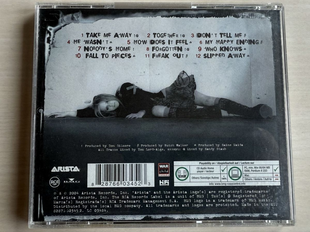 CD: Avril Lavigne - Under My Skin CD – Usato da Oberried Brienz venduto da Chyara 1