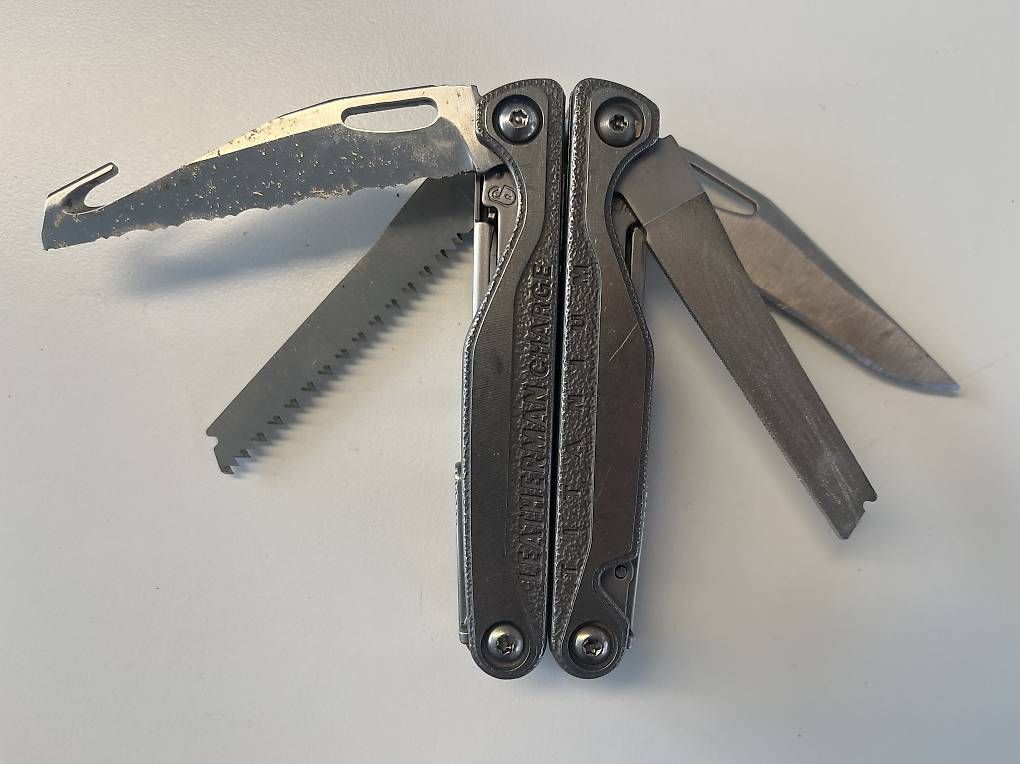 Alle Werkzeuge: Leatherman Charge Titanium – Gebraucht aus Winterthur von Sjo_van_Roo 2
