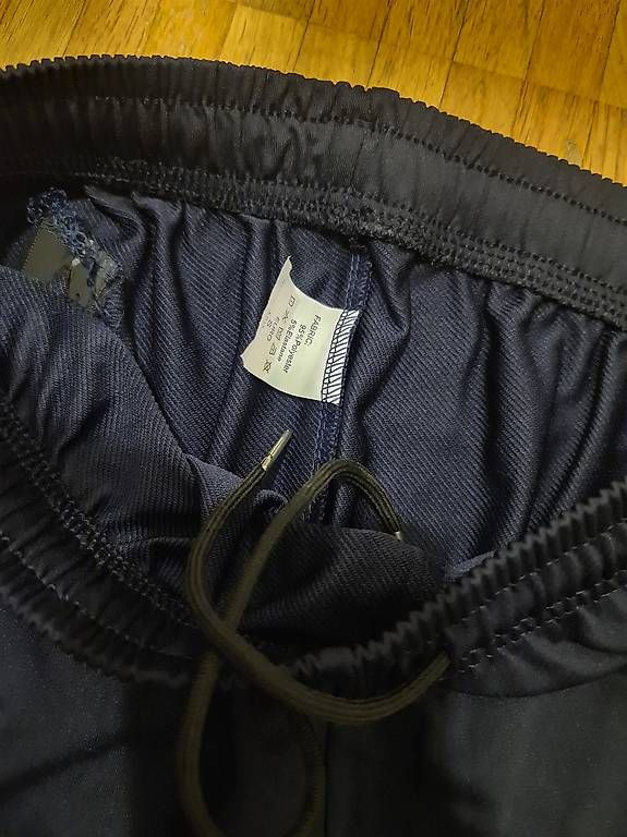 Pantaloni: Trainerhose Grösse S – Usato da Kriens venduto da akazy 3