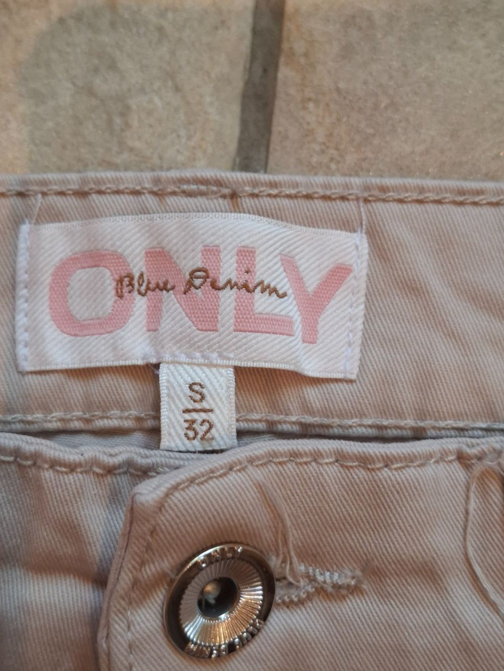 Only Jeans: Weite beige Jeans Only S / 32 – Nuovo (secondo la descrizione) da Wenslingen venduto da kasjupeia 2