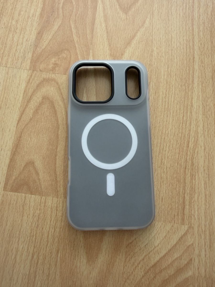 Cover & Protezioni schermo: iPhone 17 Pro Max Hülle mit MagSafe - Top Zustand! – Nuovo e nell'imballaggio originale da Zug venduto da car_fr2j