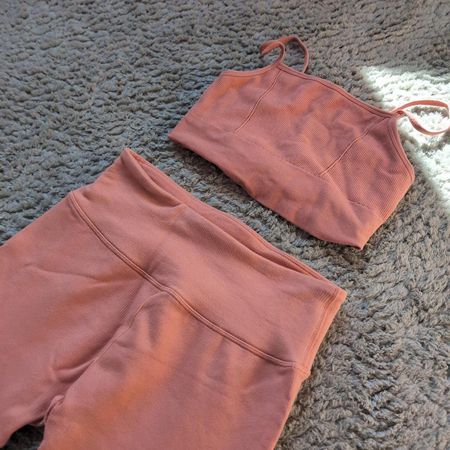 Damen Yoga Set mit Leggins und Top Sport