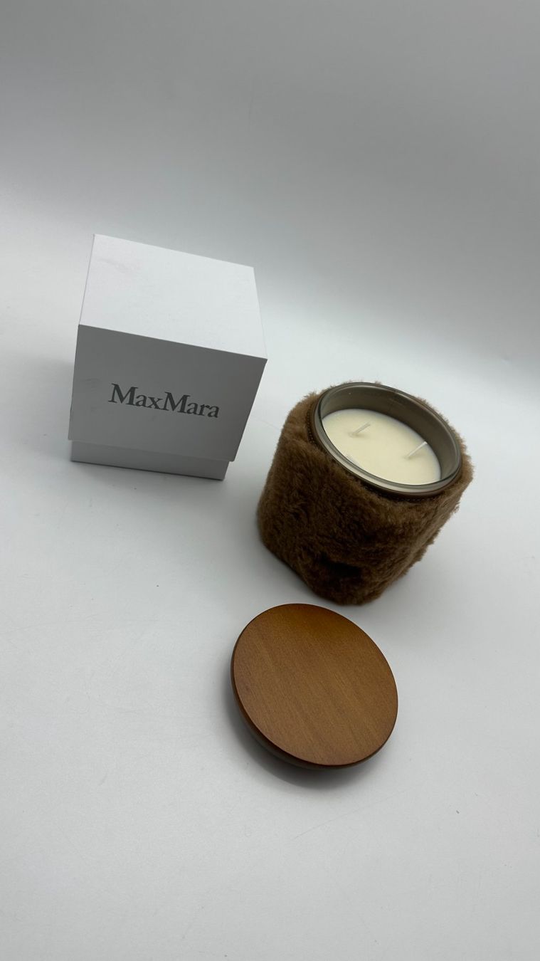 Candele: New candle Max Mara – Nuovo e nell'imballaggio originale da Lugano venduto da juledo