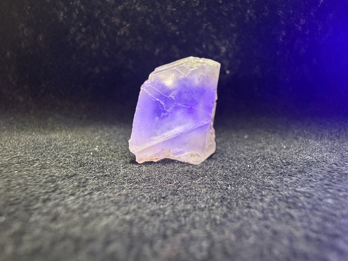 Minéraux & Lithothérapie: Fluorit aus dem Grimselgebiet – D'occasion à Schattenhalb par Oodaaq
