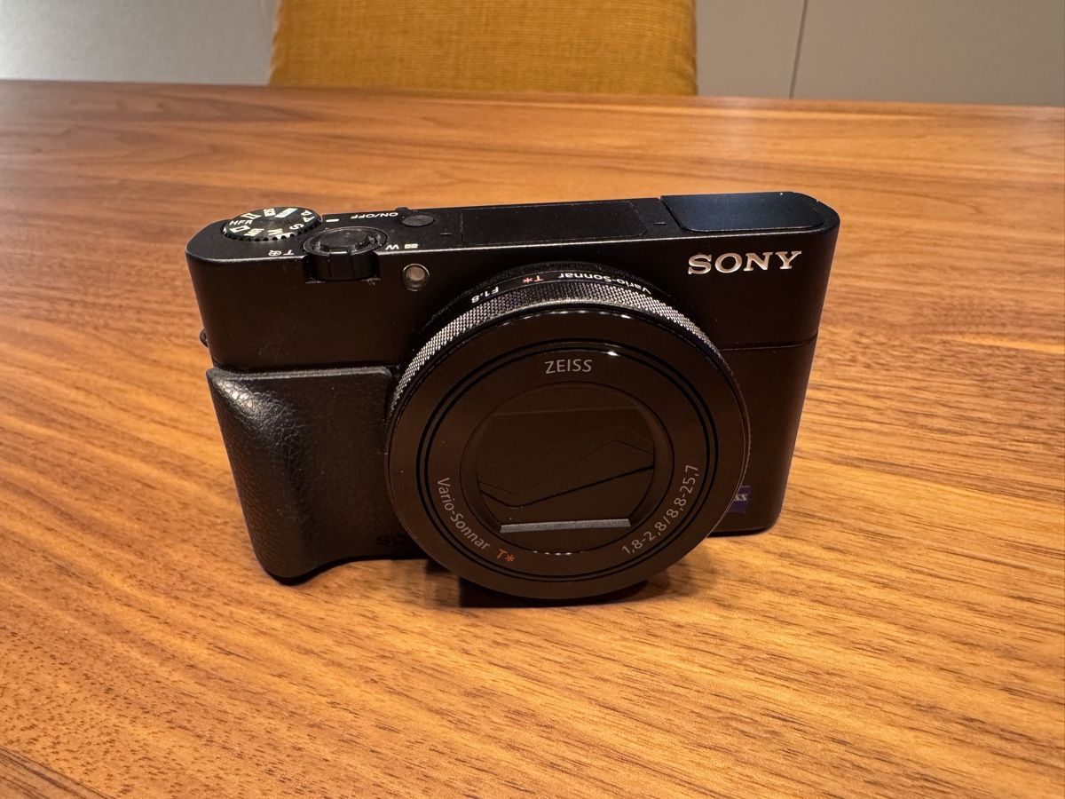 Sony Fotocamera: Sony RX100 V – Usato da Zofingen venduto da dDawge 2