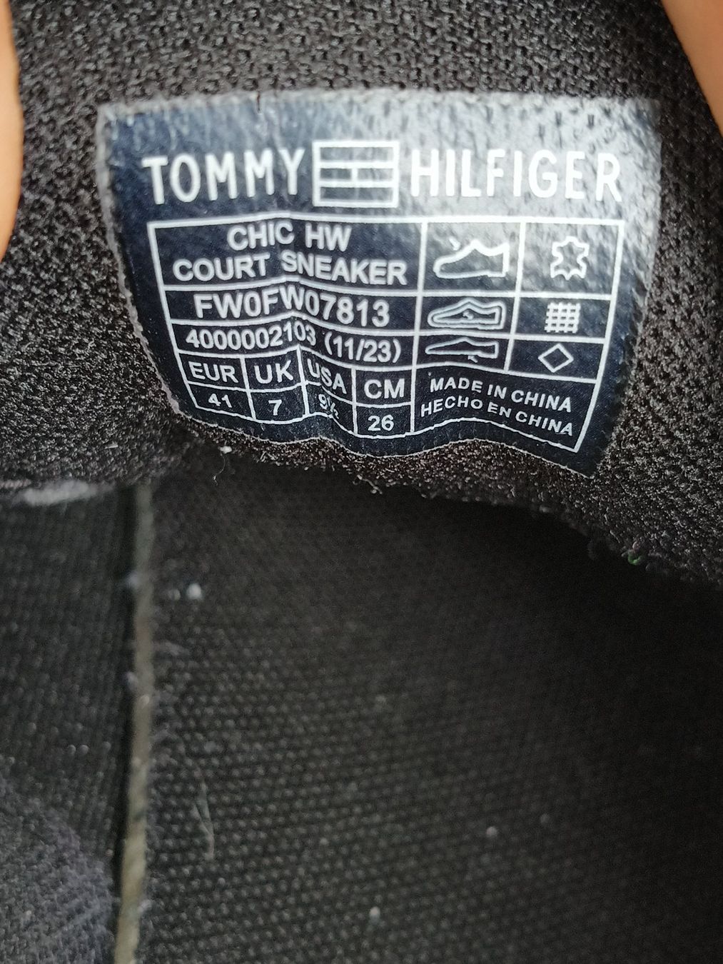 Tommy Hilfiger Chaussures hommes: Baskets noires Tommy Hilfiger 41 – D'occasion à Monthey par lesaffairesdecamille 9