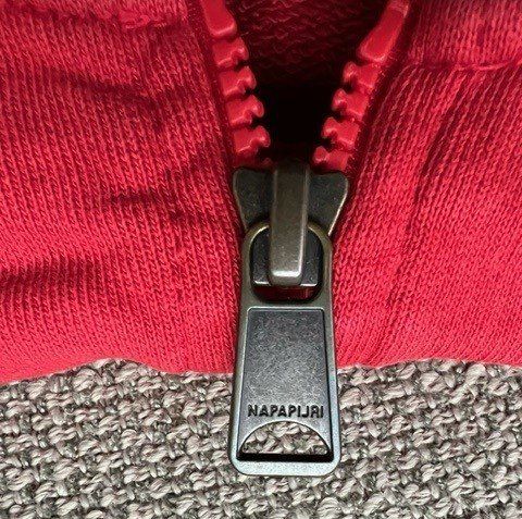 Napapijri Jacken: Napapijri Sweatjacke GUIRO Grösse M – Gebraucht aus Zufikon von h_s_8xnb 3