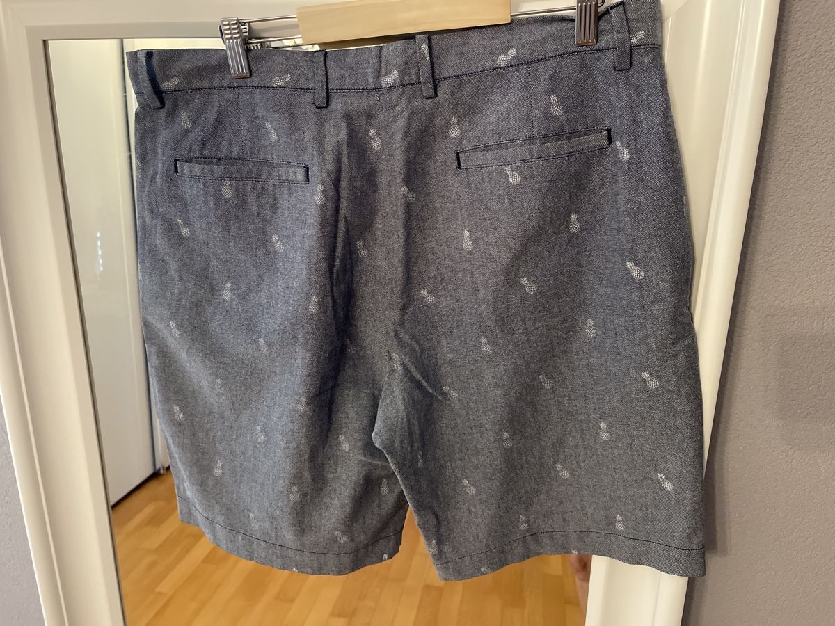 Hosen: Sommerliche Herrenshorts Grösse 36 – Gebraucht aus Adliswil von JadrankaR 1