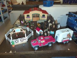 Schleich Pferdestall Reiterhof mit viel Zubehör
