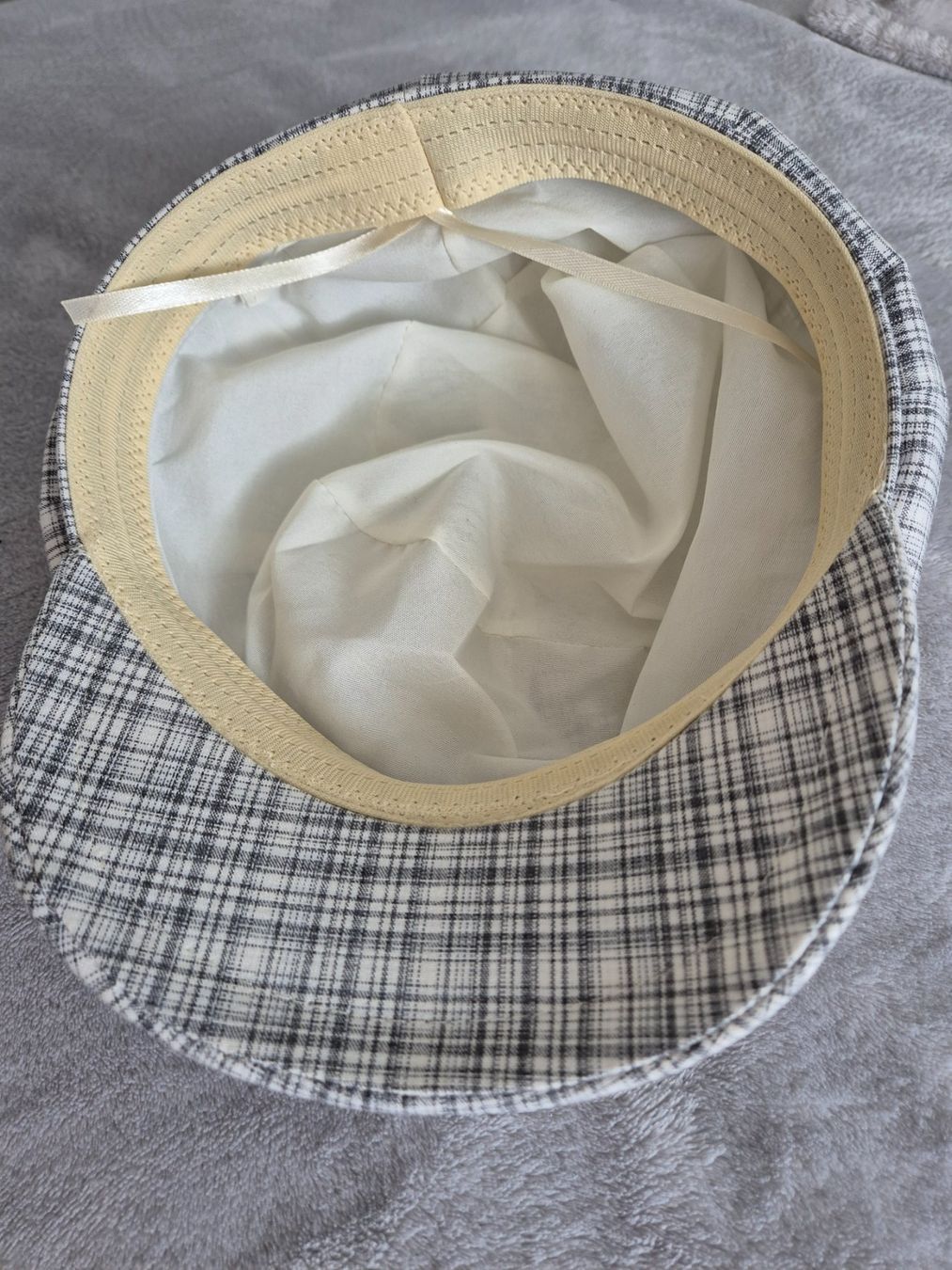 Copricapi, berretti & cappellini: Schöner Hut – Nuovo (secondo la descrizione) da Urtenen-Schönbühl venduto da Rose.9294 1