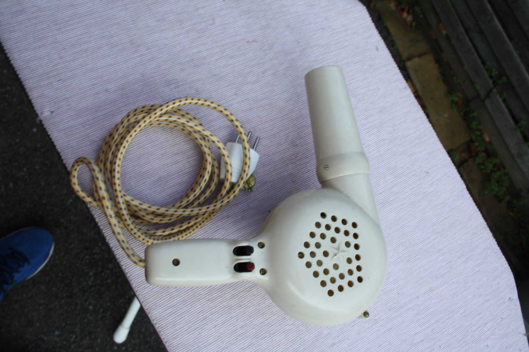 Solis Föhn: VINTAGE SOLIS FÖHN – Gebraucht aus Wauwil von Pneuedy 5