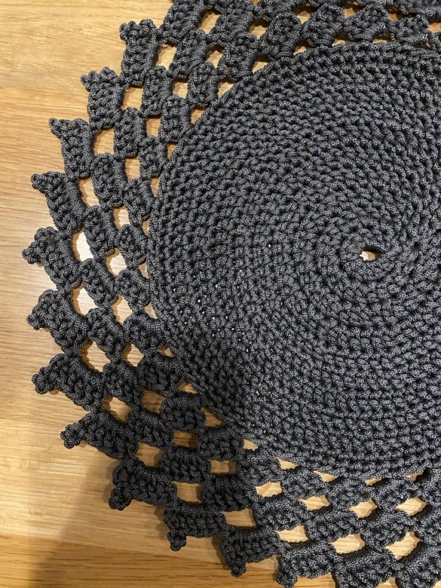Sottobicchieri: Handgemachte Unterset/Strickset – Nuovo e nell'imballaggio originale da Uetikon am See venduto da Fatushfatush 1