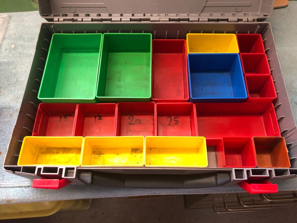 Kleinteile Kiste Schraubenkiste Mit 24 Innenboxen Gebraucht In 