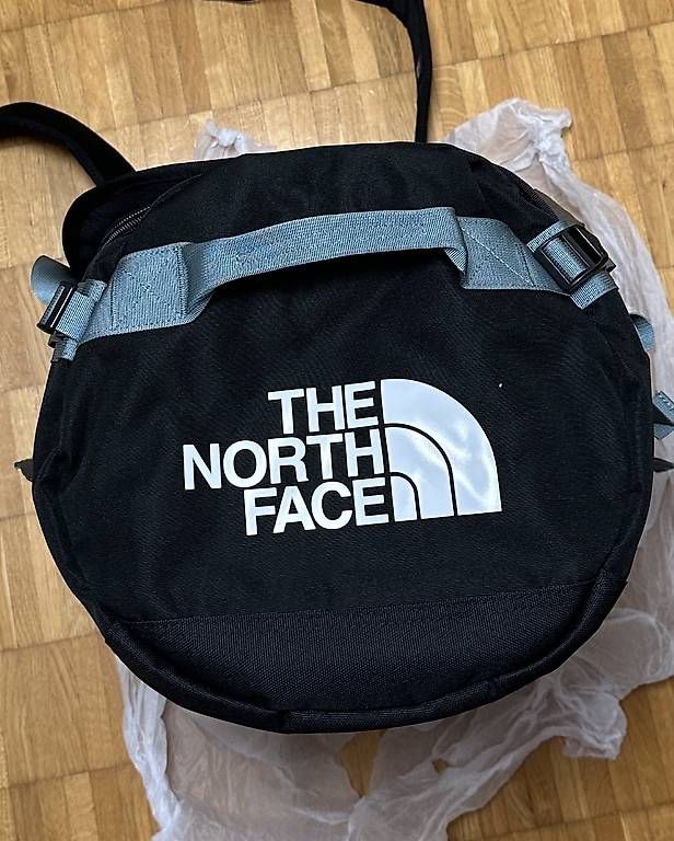 Taschen: North Face tasche Grosse M – Gebraucht aus Maienfeld von tobeyl2020 3