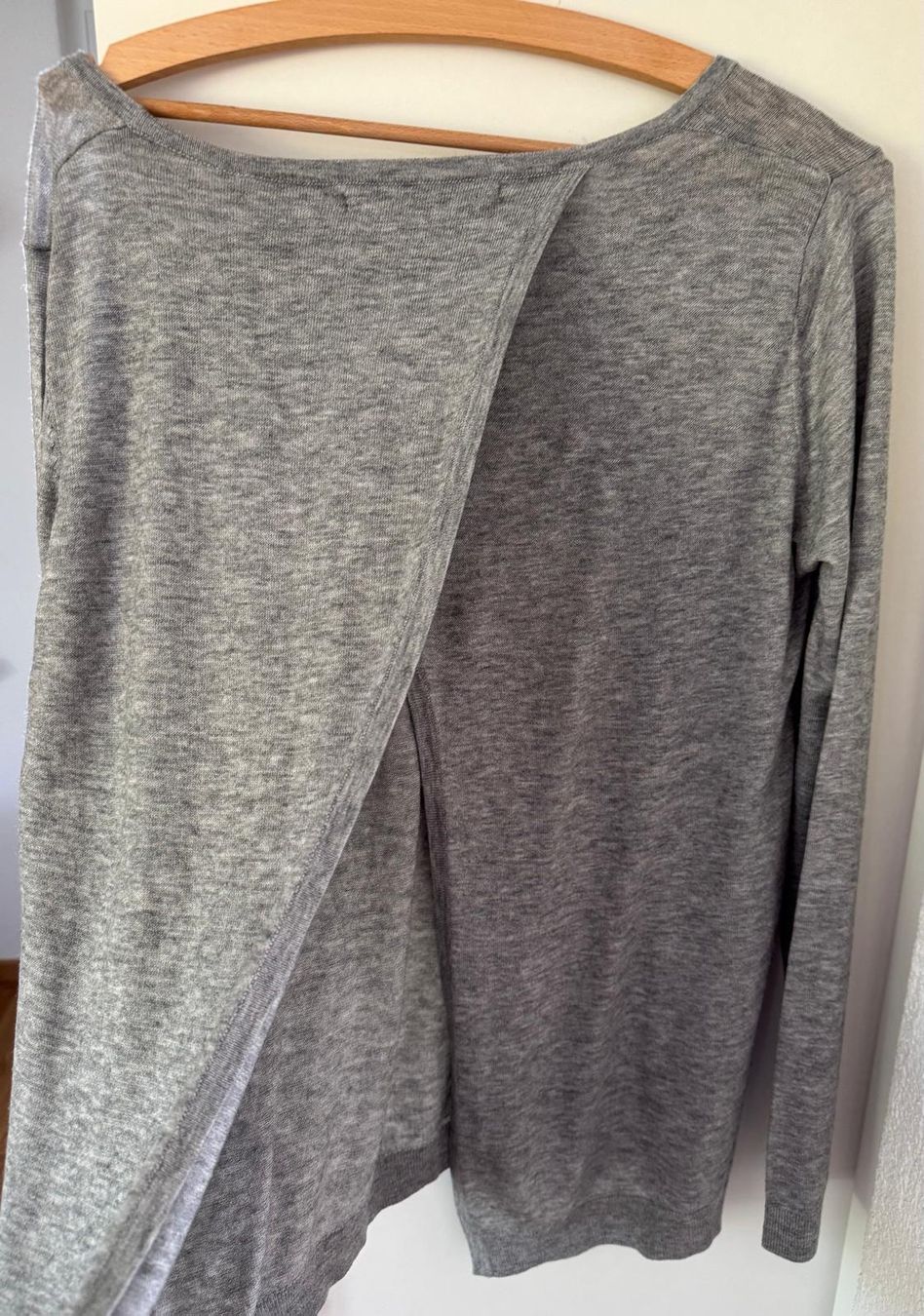 Maglioni & Felpe: minimum. Pullover  mit offenem Rückenausschnitt. Grau. M. – Usato da Zürich venduto da Sunnyflower97