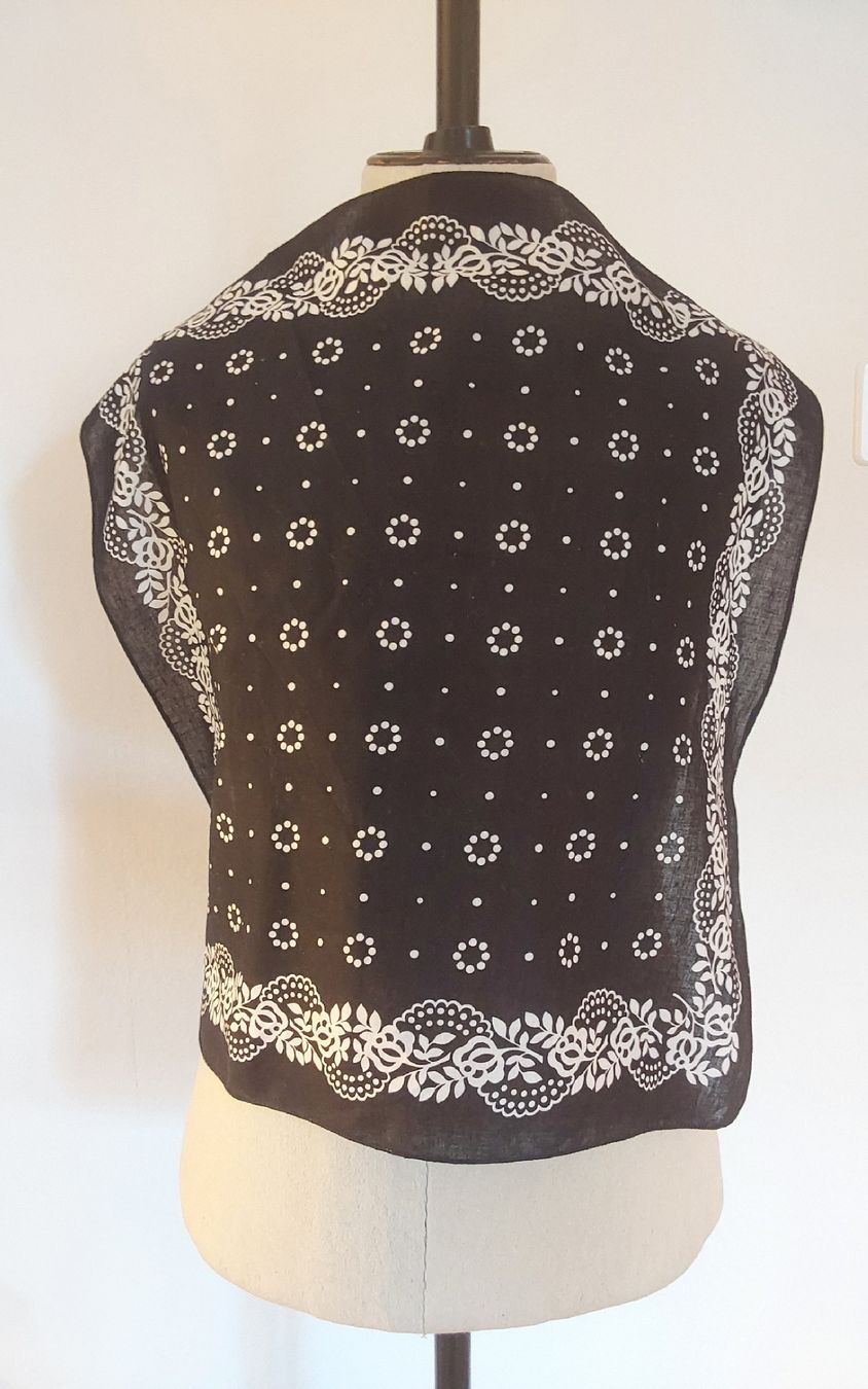 Foulard & Sciarpe: Baumwolltuch quadratisch schwarz – Nuovo (secondo la descrizione) da Köniz venduto da scopello12 1