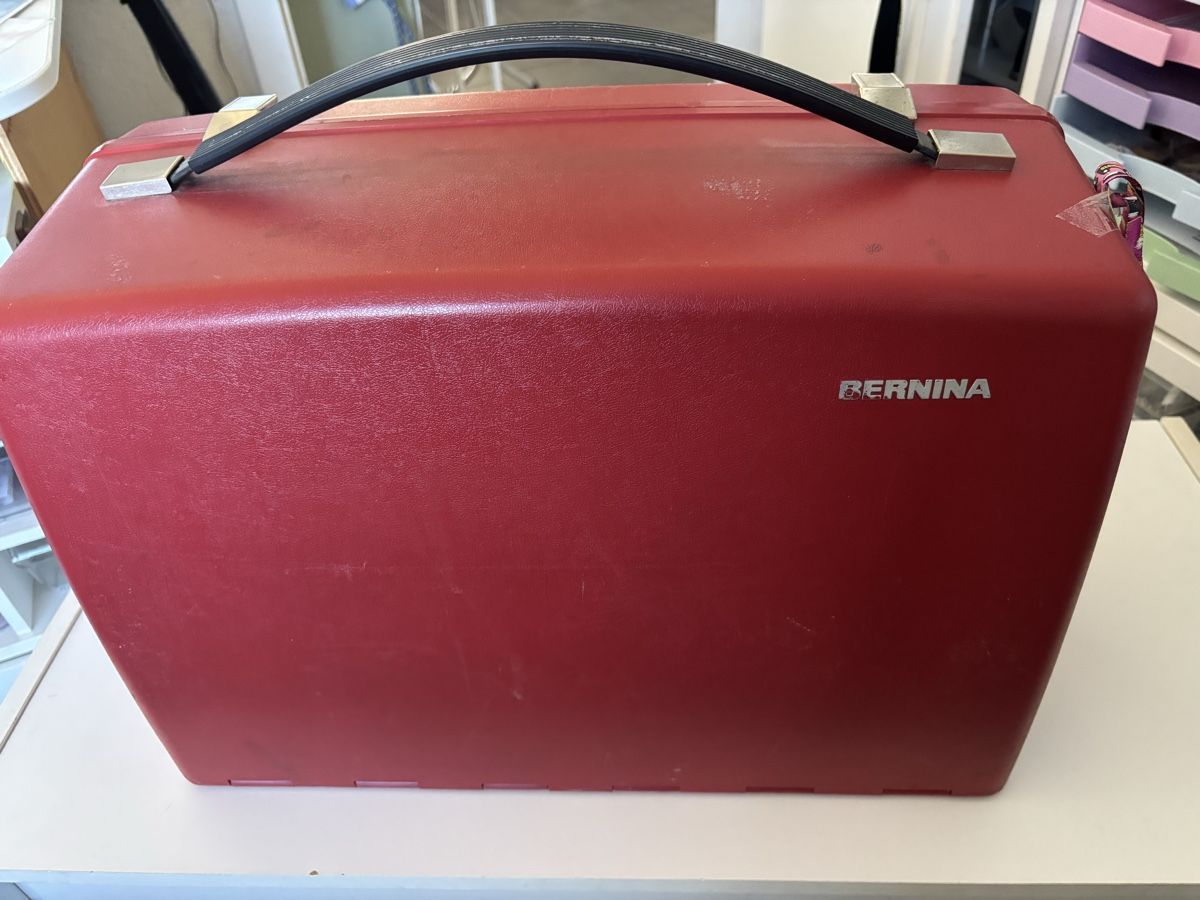 Bernina Macchine da cucire: Bernina Nähmaschine 830 – Usato da Tägerig venduto da Nobolero 5