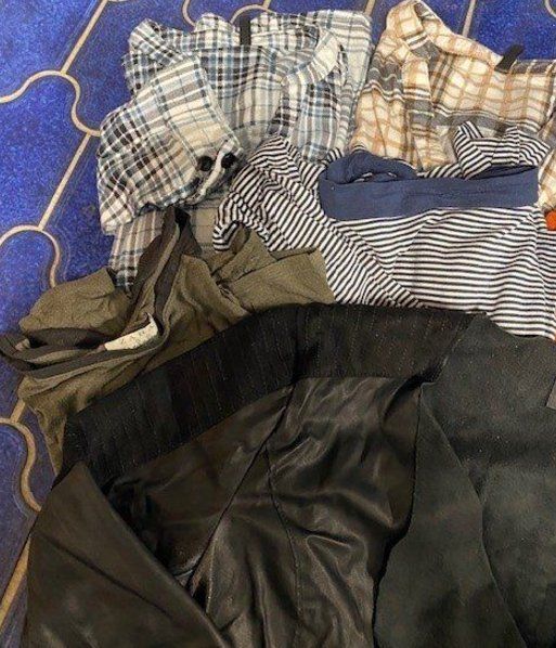 Lotti di vestiti: Frauen Herbst Kleiderpaket Gr. S - Blazer, Shirts, Pullover – Usato da Wängi venduto da Bmo 1