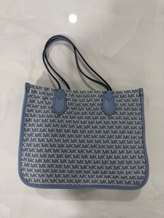Michael Kors Tasche hellblau-weiss Top Zustand Sommer 202...