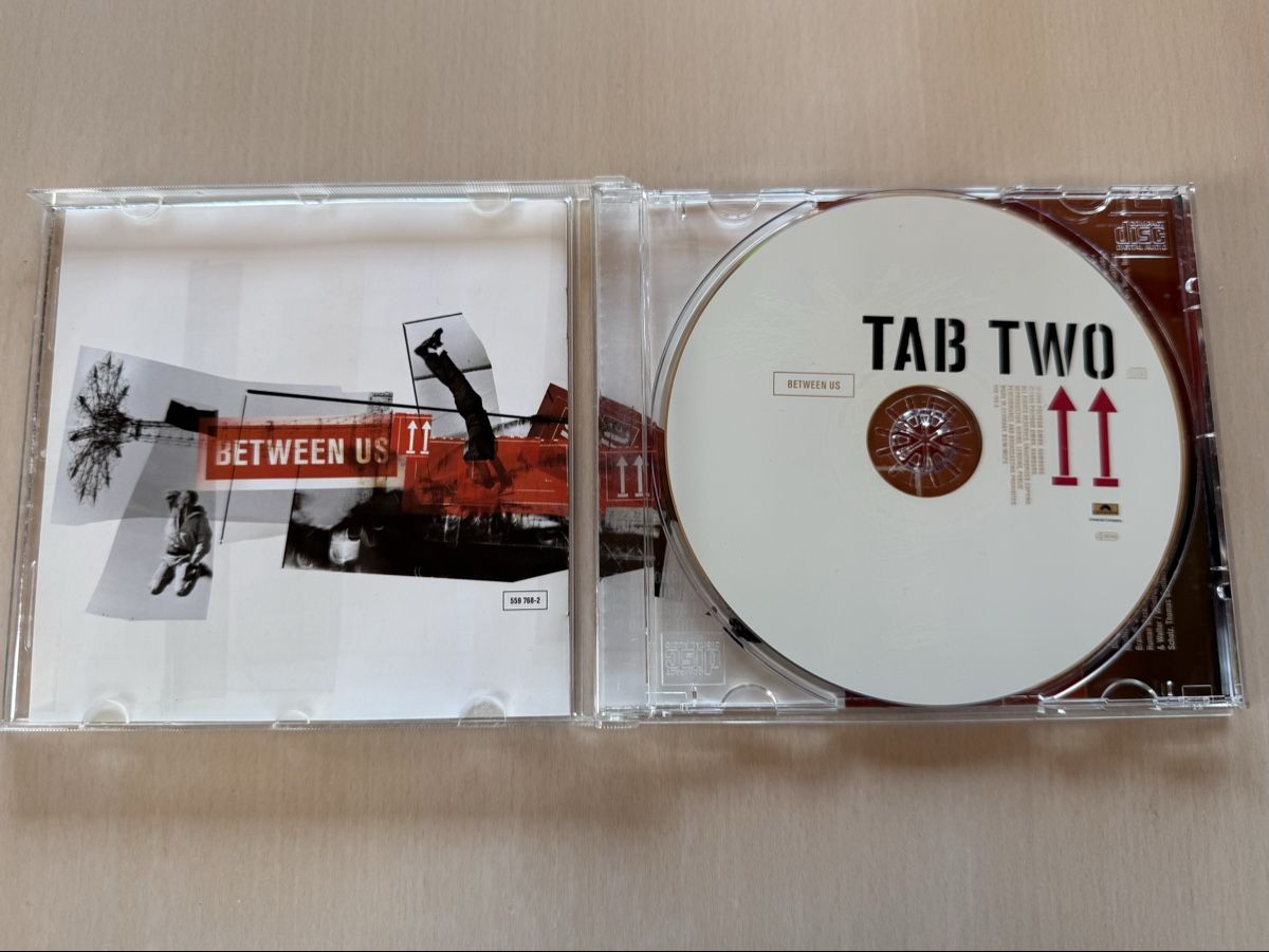 CD: Tab Two - Between Us - CD Album – Usato da Oberried Brienz venduto da Chyara 3