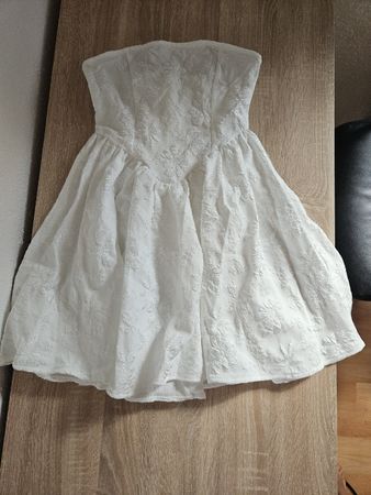 Kleid weiss trägerlos von Temu 