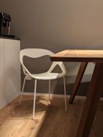 Sechs Designstühle weiss gebraucht