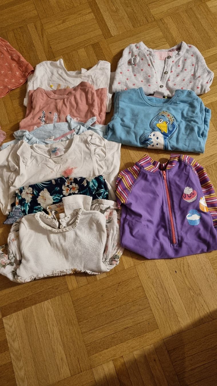 Lotti & Set di vestiti: Mädchen kleider gr. 80-86 – Usato da Seuzach venduto da ita_zp5r 3