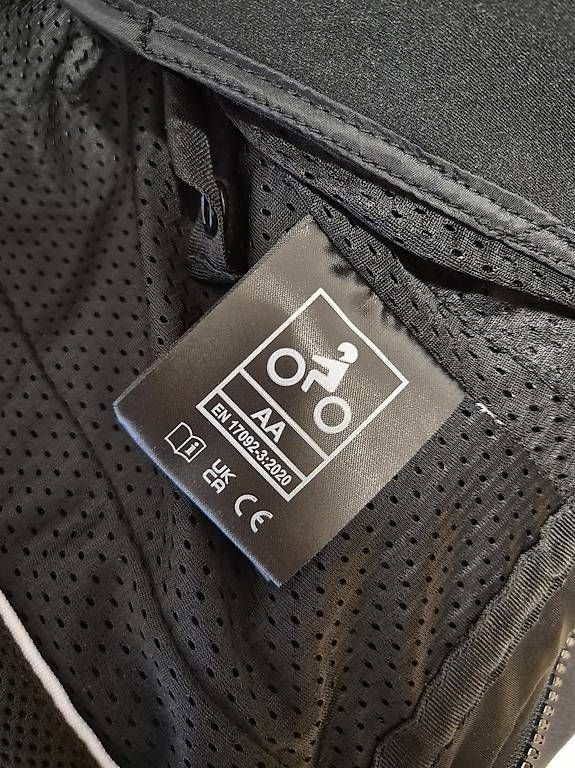 Giacche: Damen Motorrad Lederjacke – Usato da Schaffhausen venduto da RK205 2