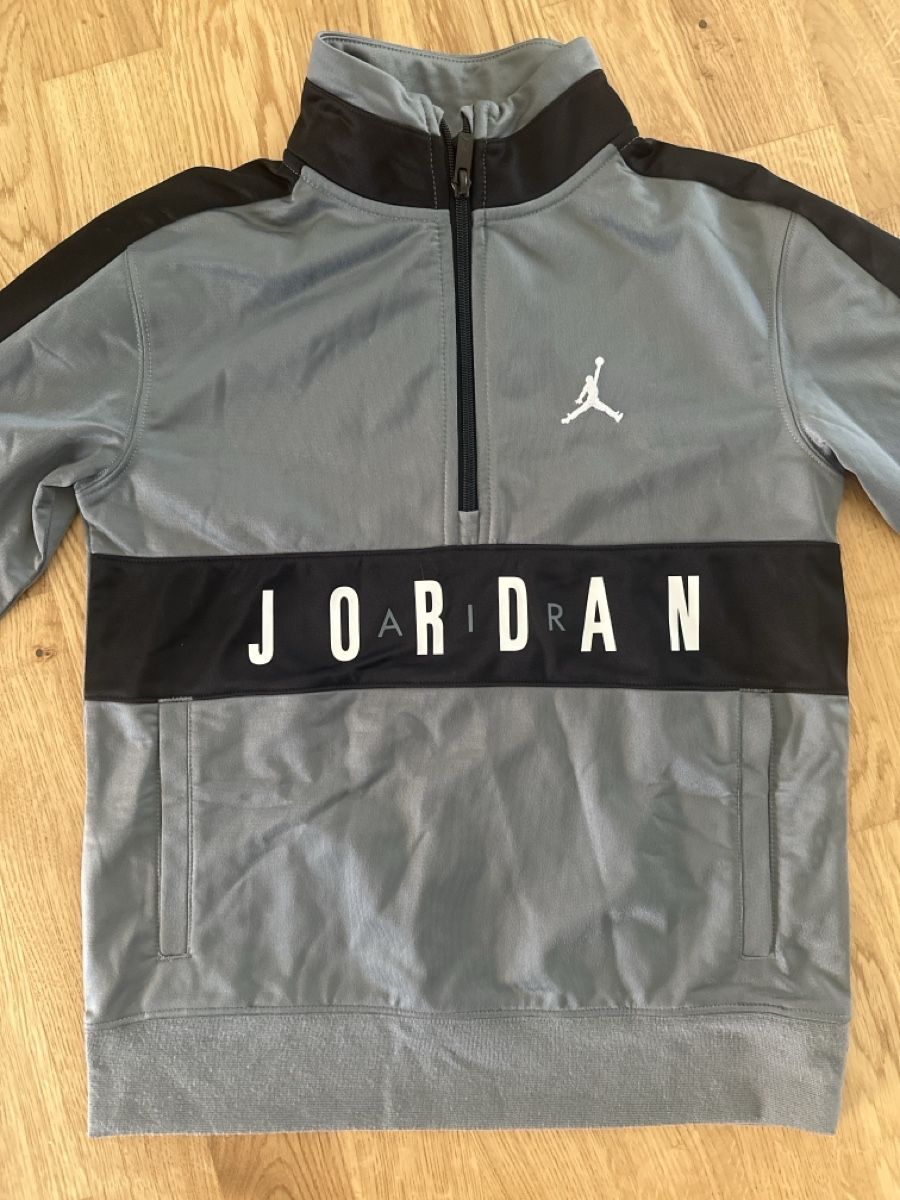 Jordan Ensembles coordonnés: Jordan Trainer Hose und Pullover  Gr 146 – D'occasion à Rümlang par Laufgitter01 2