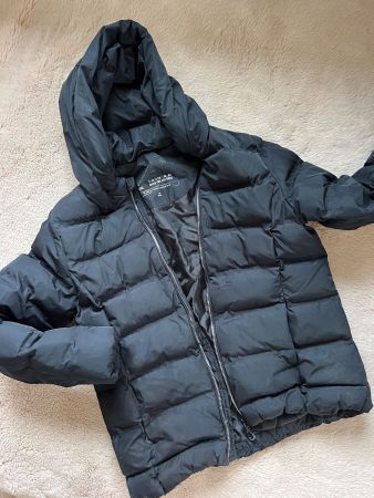 Jacke schwarz mit Kapuze gebraucht Gr. 13Y 158cm