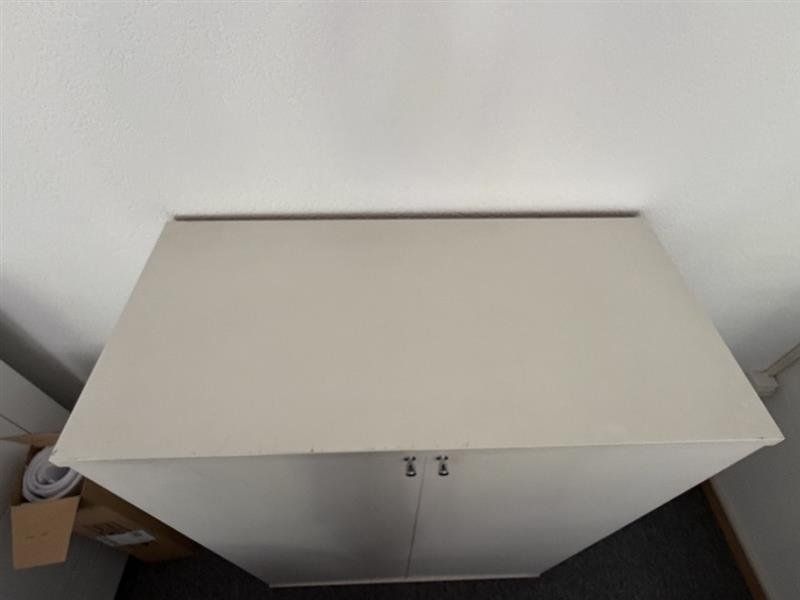 Ikea Schränke: Armoire IKEA blanche à portes – Gebraucht aus Yverdon-les-Bains von bhoewler 3