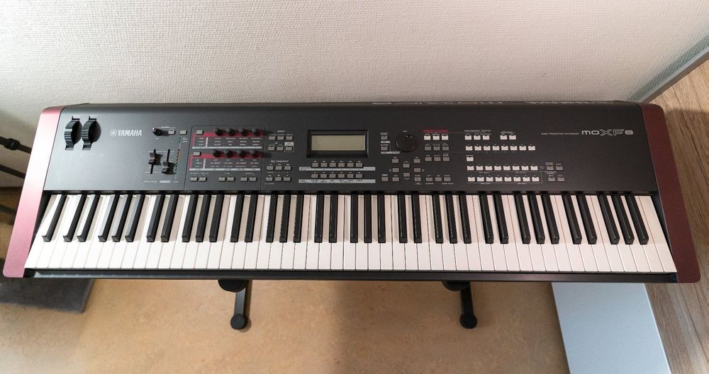 Yamaha MOXF 8 Synthesizer/Workstation Kaufen auf Ricardo