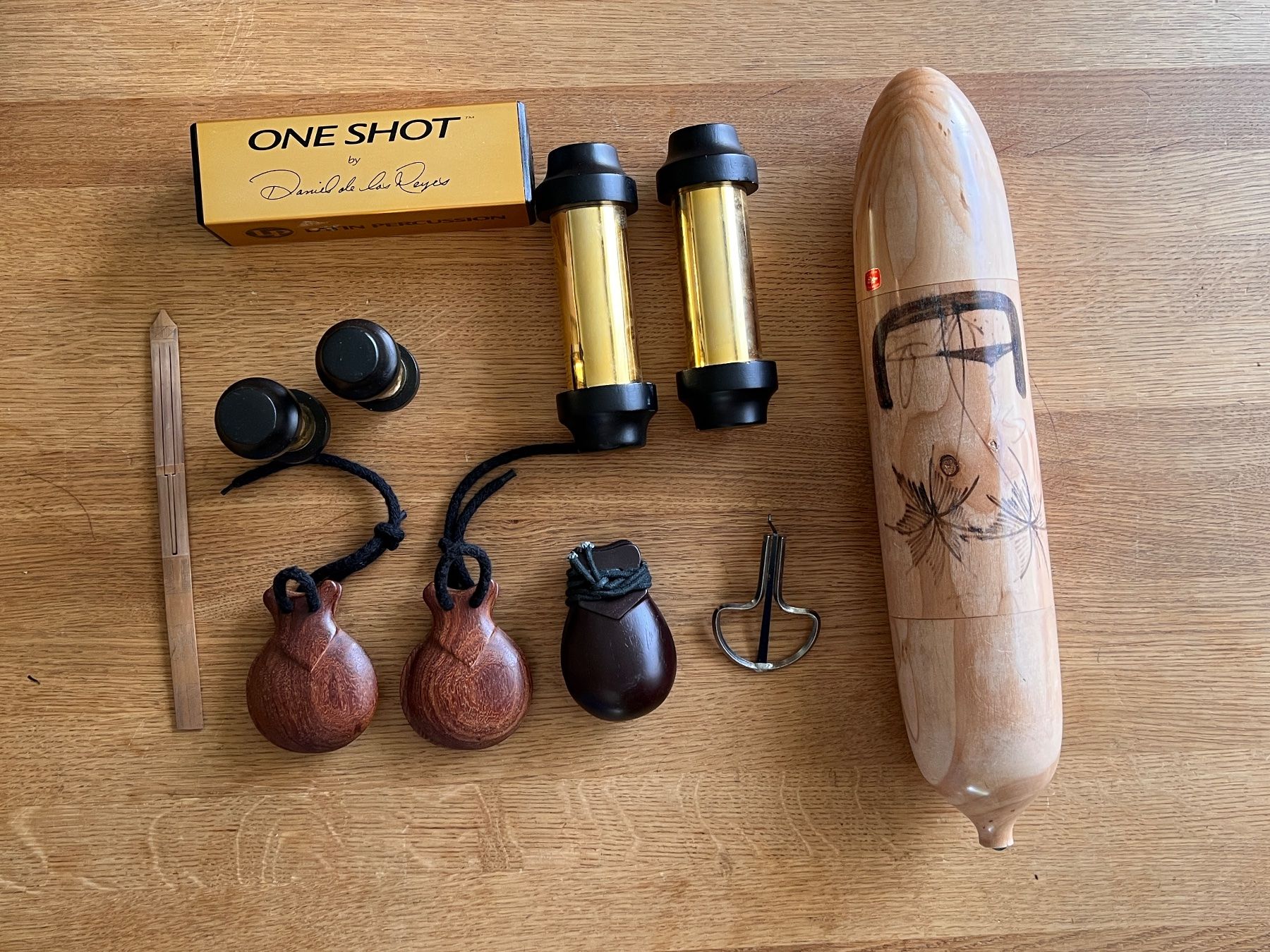 Musikinstrumente: Sammlung von Percussion-Instrumenten / Rhythmusinstrumenten – Gebraucht aus Arlesheim von Haks