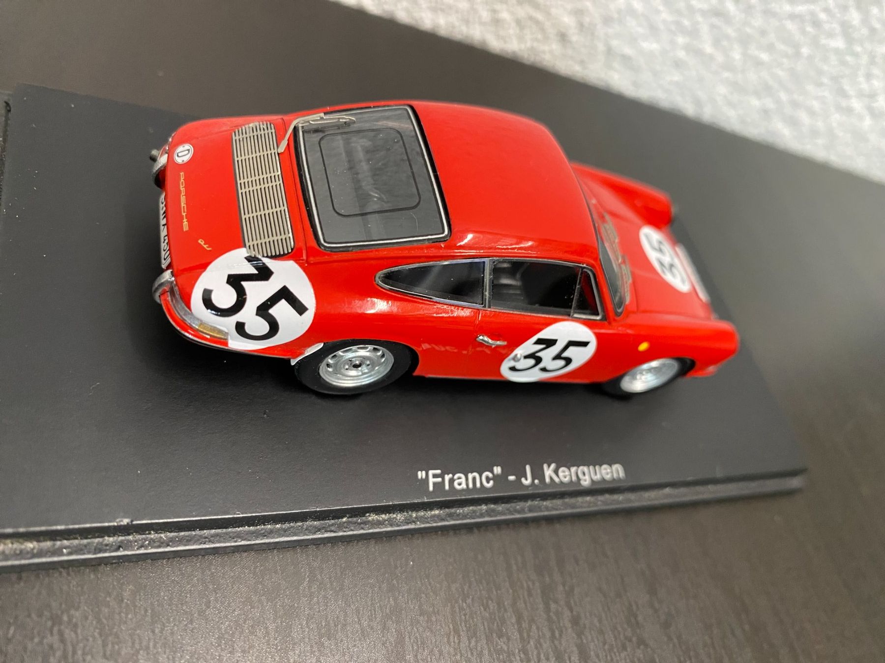 Spark Modellini d'auto: Porsche 911 - 1966 - Spark 1:43 – Nuovo e nell'imballaggio originale da Niederhasli venduto da Yotanke50 2