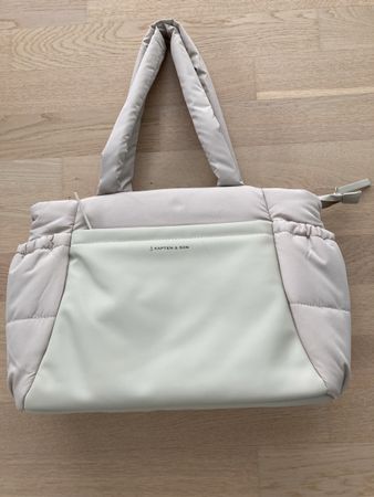 fabrikneue Hellvi Kapton&Son Umhängetasche, beige
