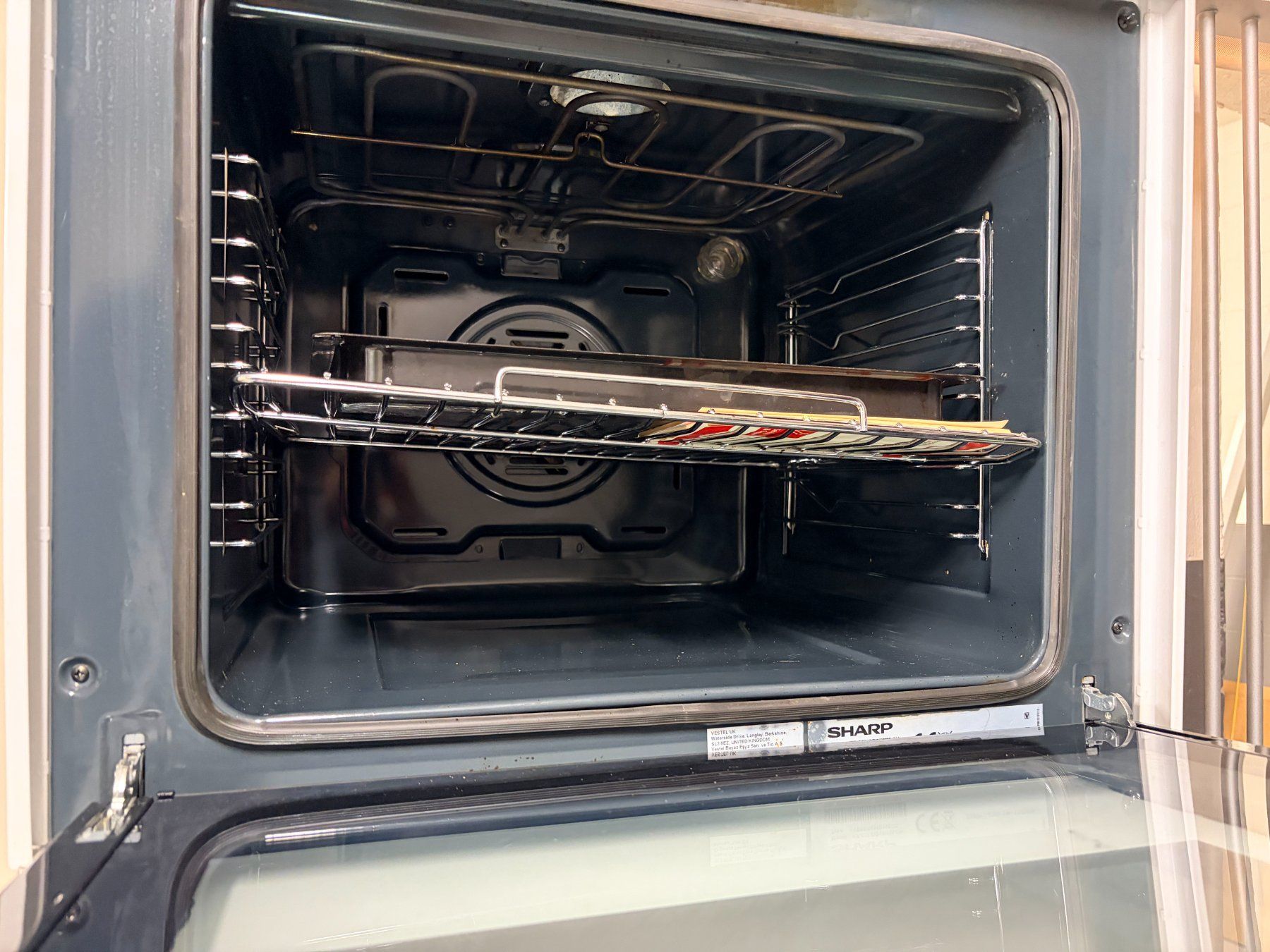 Herde: Cuisinière Sharp avec plaque induction et four - blanc – Gebraucht aus Collombey von mbk1870 6