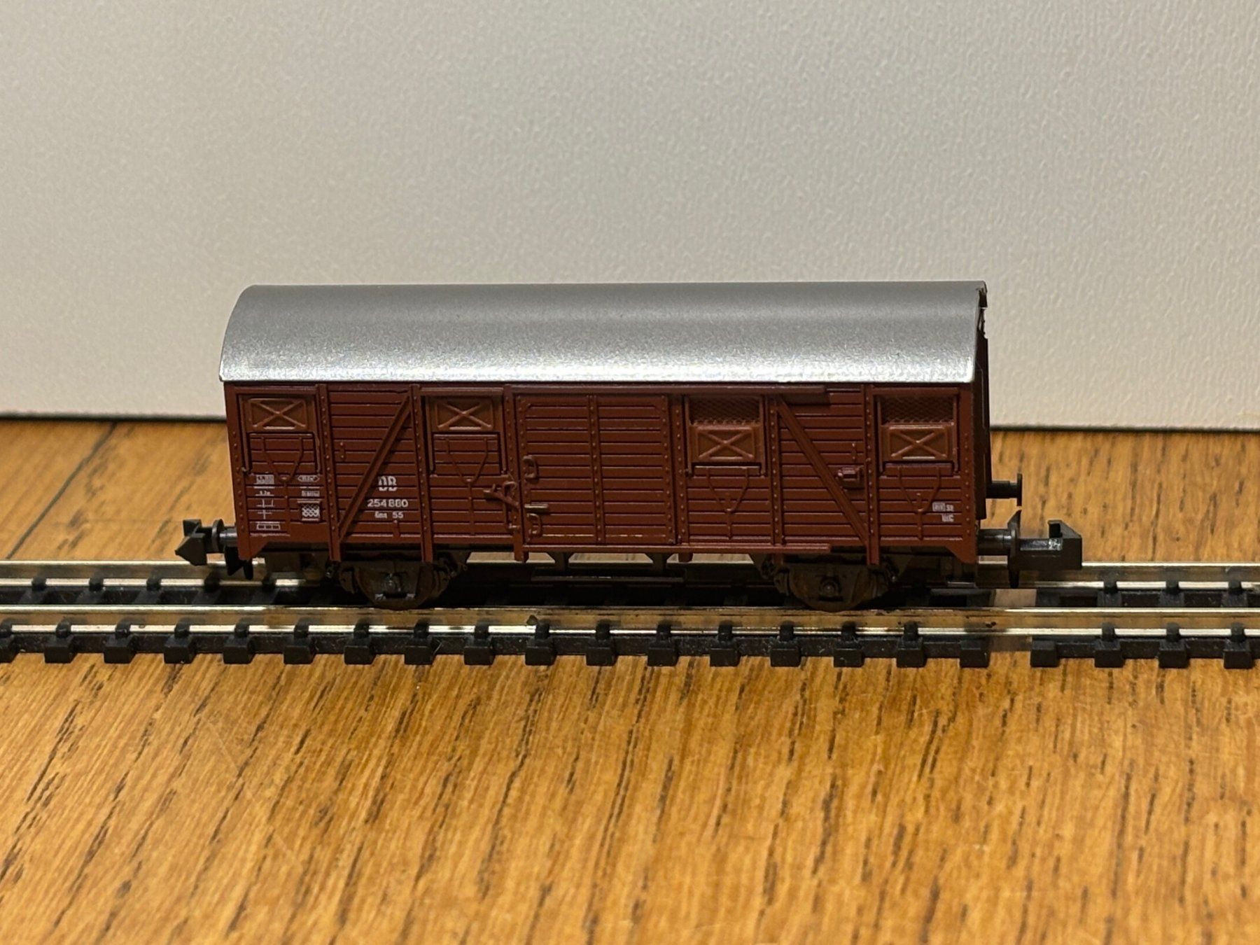 Modellini di ferrovie: *e1325: Güterwagen (Spur N)  -  #2 – Nuovo (secondo la descrizione) da Birsfelden venduto da Birs_25 1
