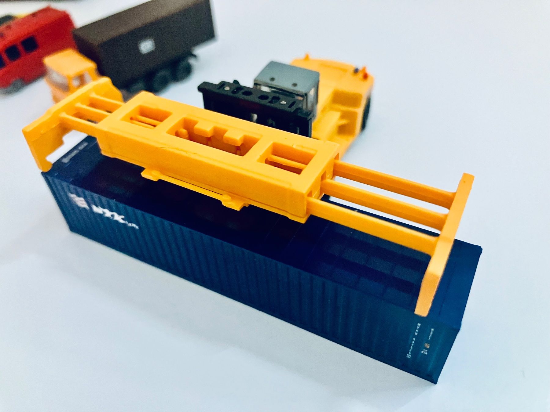 Kato Modelleisenbahnen: Konvolut+ CONTAINERSTAPLER XL SPUR N – Neu und originalverpackt aus Oberbuchsiten von Orsetto24 6