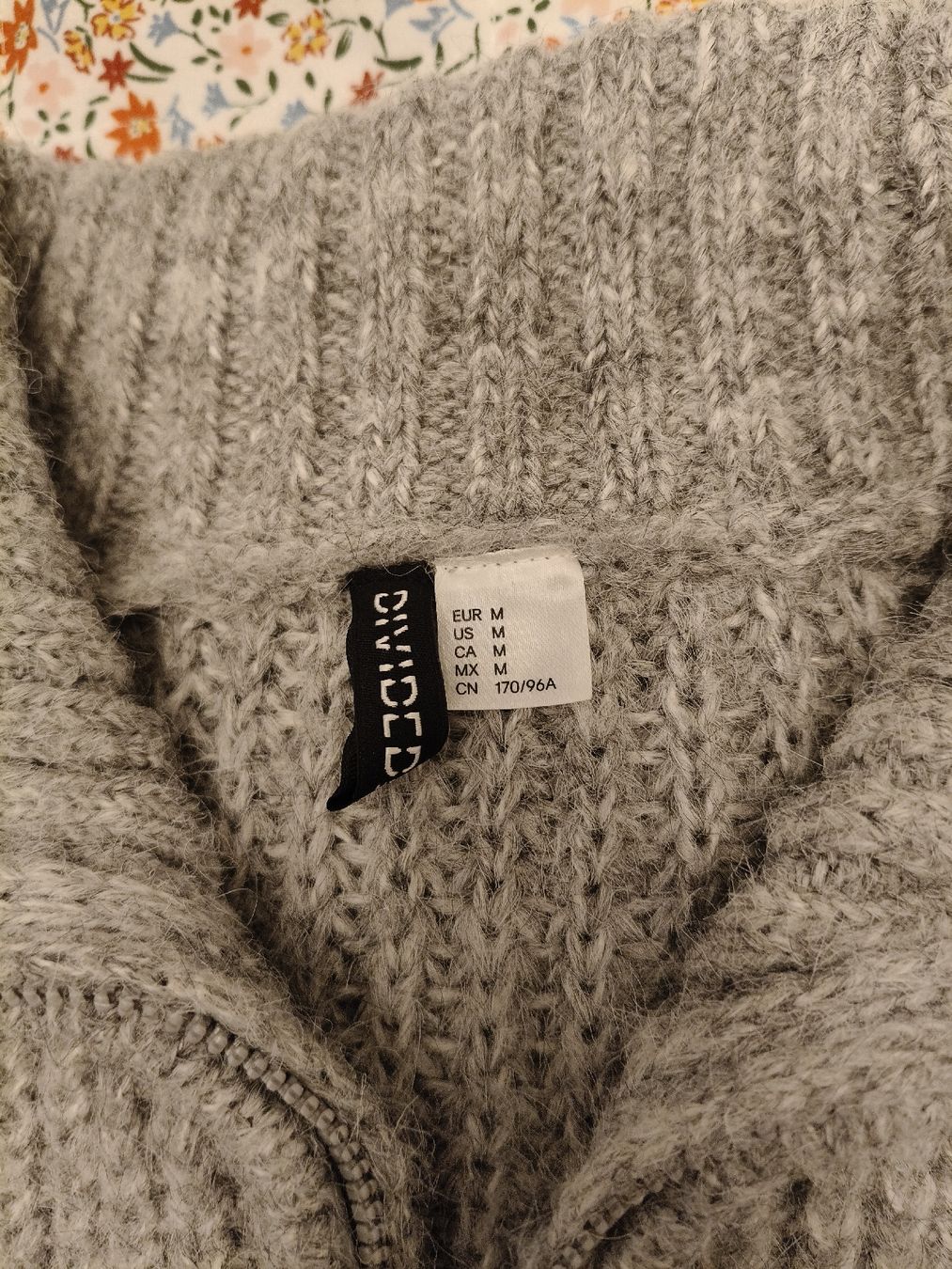 H&M Giacche: H&M Cardigan/Jacke – Usato da Oberrieden venduto da joj_6wlx 1